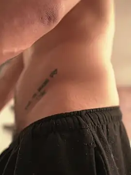 XXX chat uživo modela AlphaMasterXxx