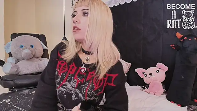 IvyBelle_ Adlı Modelin Canlı XXX Sohbeti