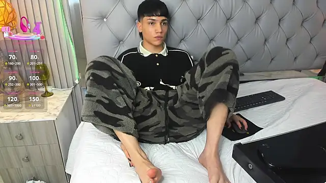 SamBlack_ লাইভ XXX চ্যাট