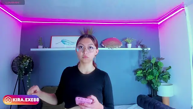 Kira_Exe_ – Live XXX-chat