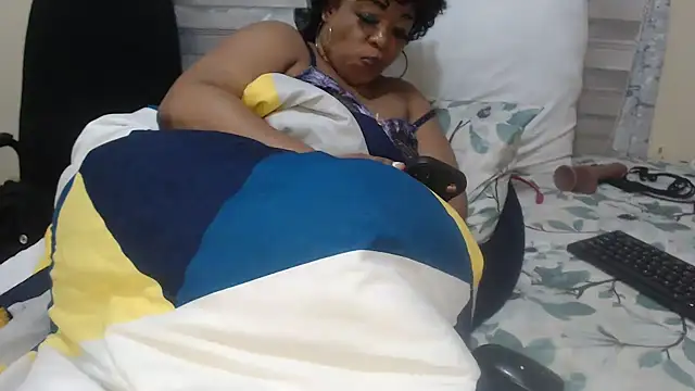Chat +18 de Foxybrownxx1 ao vivo