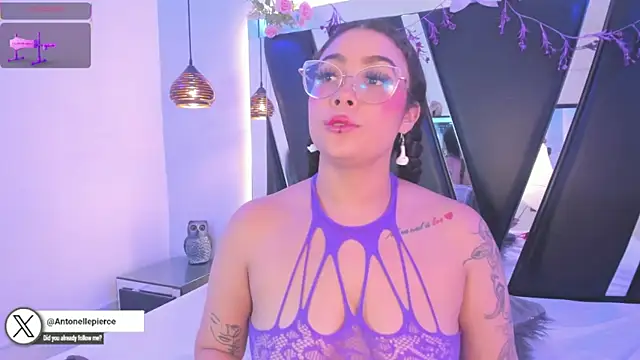 Živý XXX chat antonelllepiercee