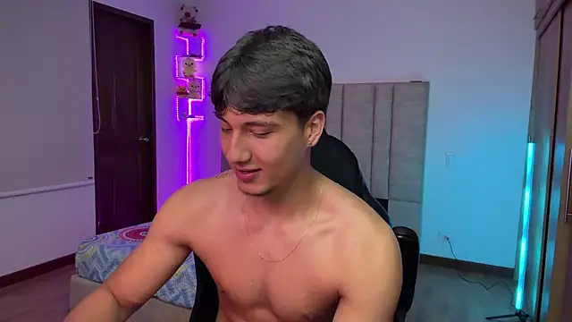 CHRIS_MORGAN1 Live XXX-Chat