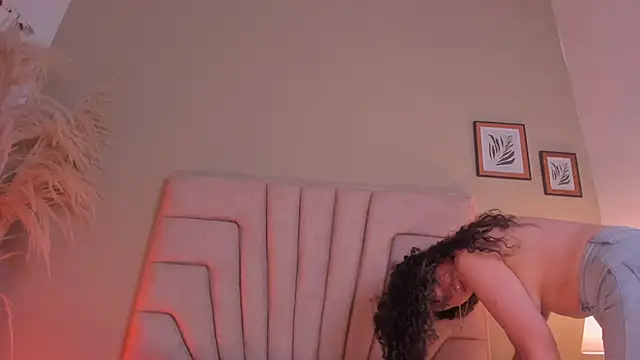 victoria_becker_ Adlı Modelin Canlı XXX Sohbeti