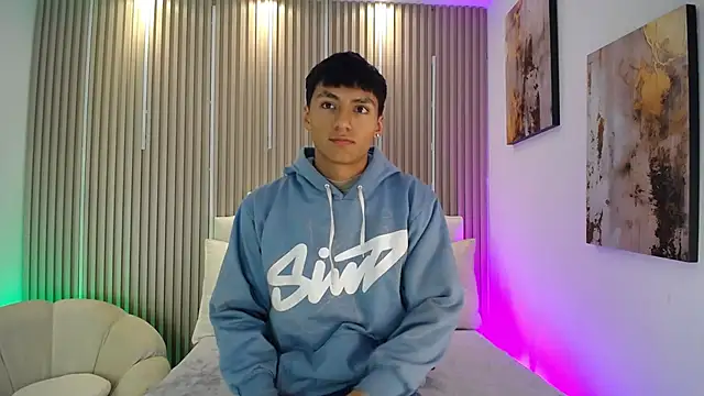 AdrianStark_ XXX чат на живо