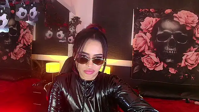 EvaaFoxxy1 Live XXX-Chat