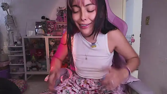 kaithra Live XXX-chat