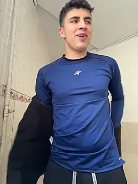 AdrianRinaldi – Naživo XXX chat