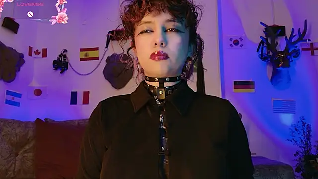 צ'אט XXX בשידור חי של Sweet_Chaos
