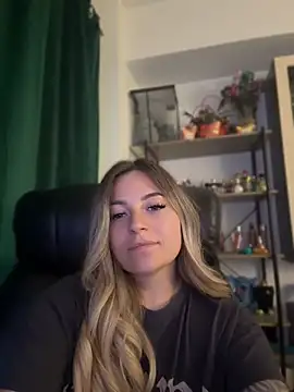 Chat XXX en directo de Rania_Stitch
