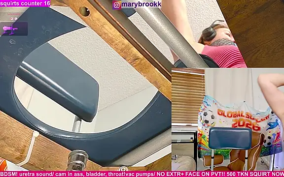 XXX chat uživo modela MaryBrook1