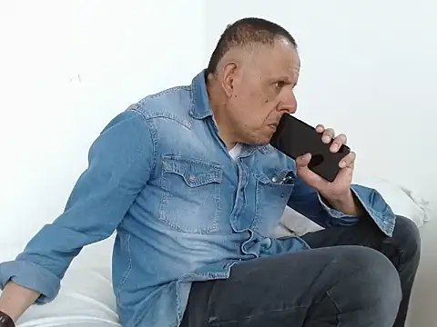 AlekNoirn Live XXX chat
