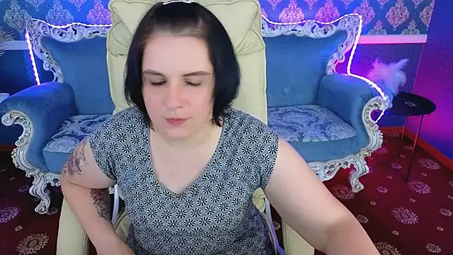 KatrinMilly Adlı Modelin Canlı XXX Sohbeti