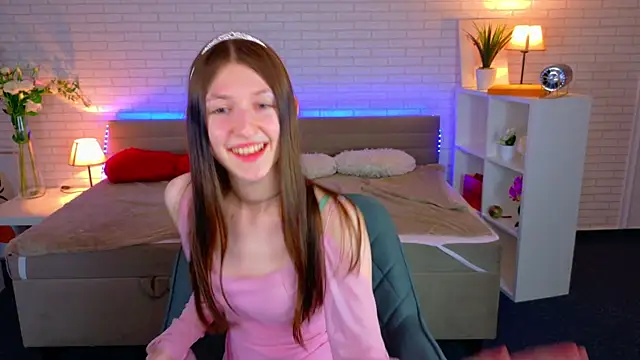 MilanaStrn Live XXX chat
