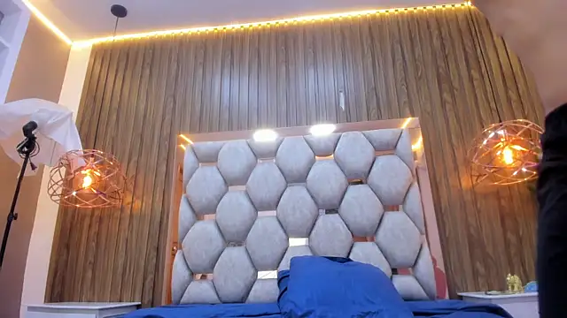adams_bobby Adlı Modelin Canlı XXX Sohbeti