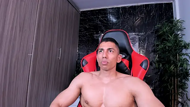 Erik_castle Live XXX-Chat
