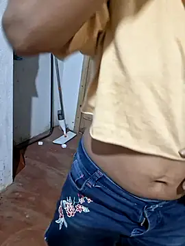 Chat XXX en directo de isha_zara
