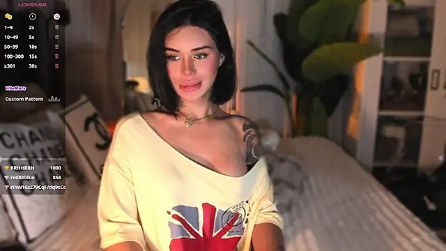 ParisianDoll Pertunjukan Webcam