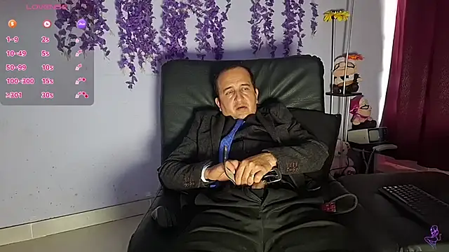 GreisyAndHazzan's Live XXX Chat