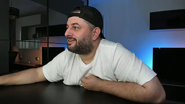 DravenPeak Chat XXX live