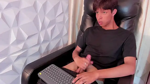 Ethan_qop Live XXX Chat
