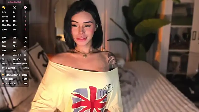 ParisianDoll's Webcam Show