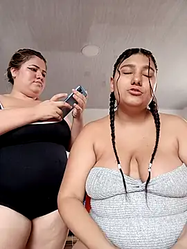 Sara_y_Amy's Live XXX Chat