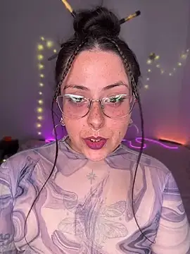 Chat XXX en directo de Mizztikaa