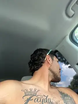 צ'אט XXX בשידור חי של StrokingDaddy4