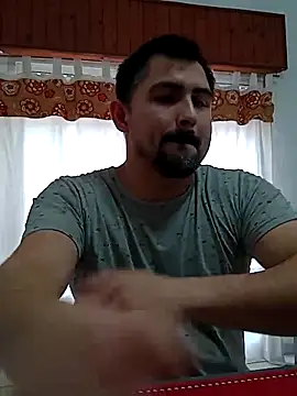 Bradd_32 – Naživo XXX chat