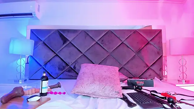 PamelaaPonce élő XXX-chatje