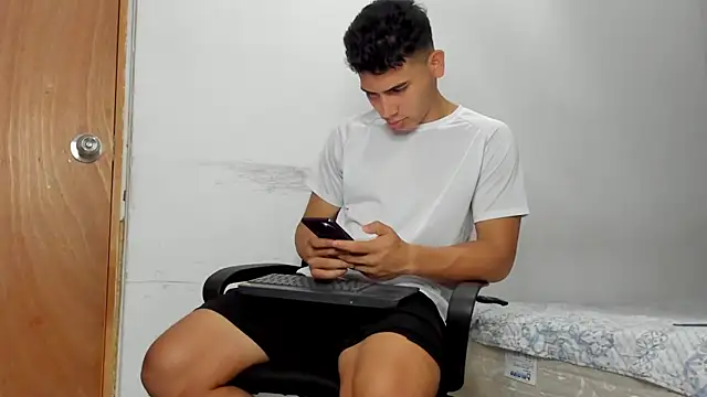 andrew_rose_n Live XXX chat