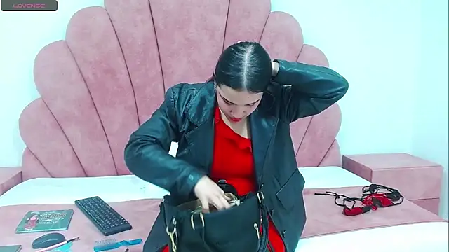 צ'אט XXX בשידור חי של Chloe_angel_