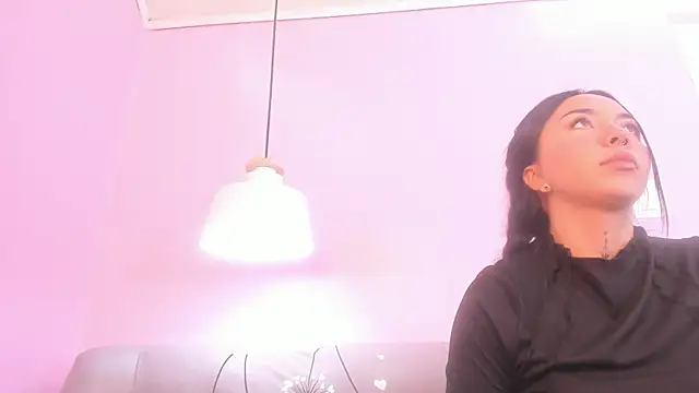 צ'אט XXX בשידור חי של miss_soffi_