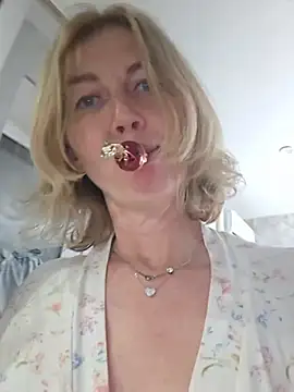XXX chat uživo modela stellahere8