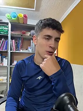 AdrianRinaldi 라이브 XXX 채팅