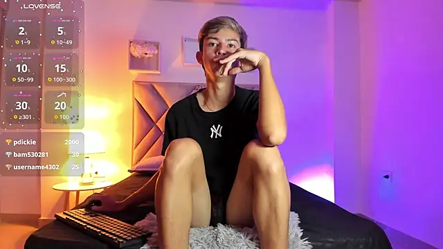 Baby_noahtt: онлайн-секс-чат