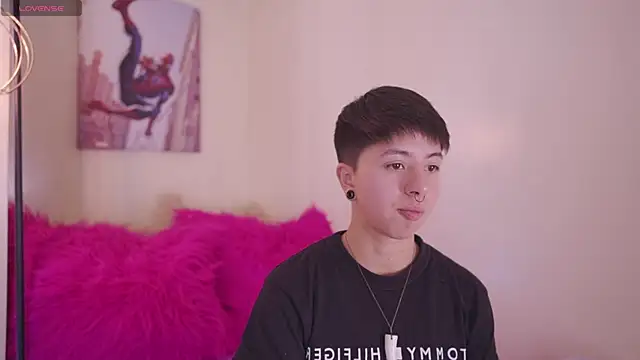 צ'אט XXX בשידור חי של tommy_blue