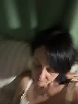 HotyEmily: απευθείας συνομιλία ΧΧΧ