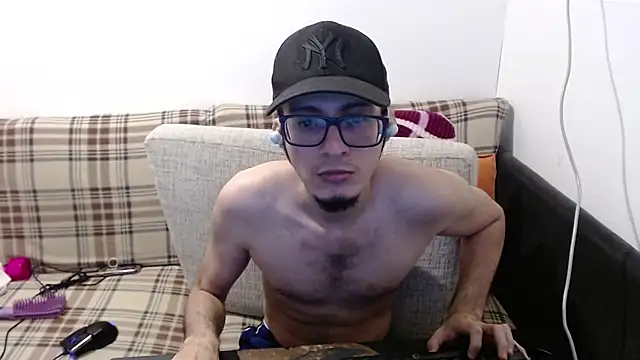 Chatroom XXX en direct de cholitohermoso