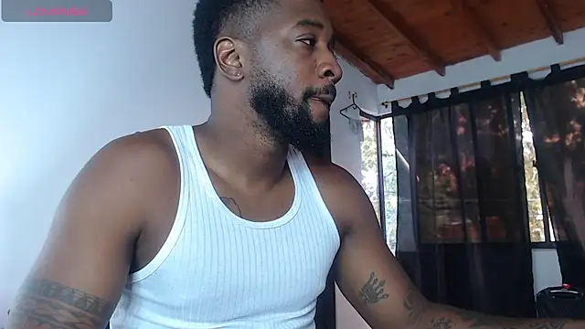Chat XXX en directo de Drake_Nassir4