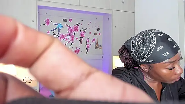 TaylorBloomのライブXXXチャット