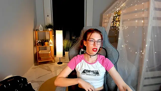 SeraphineDuskryn Offline XXX-Chat