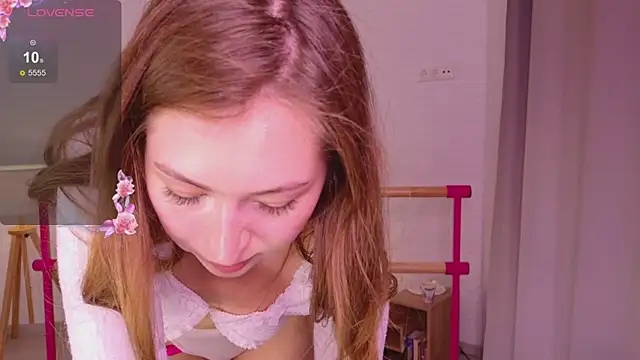 Czat XXX na żywo – Monicacringe