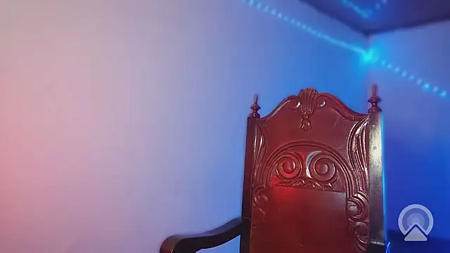 Chat +18 de Pao_Ly ao vivo
