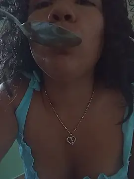 Chat +18 de TamaraaHoney ao vivo