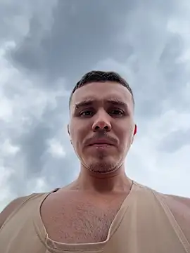 Онлайн чат XXX adam-rivera
