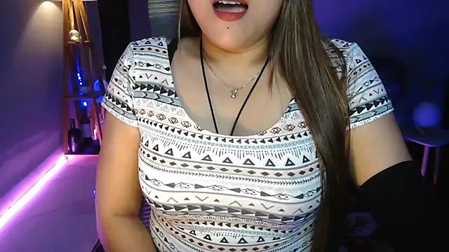 Mitikaa's Live XXX Chat