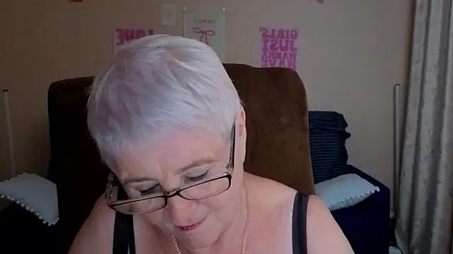 Chat XXX ao vivo de Sandra_Snowflake