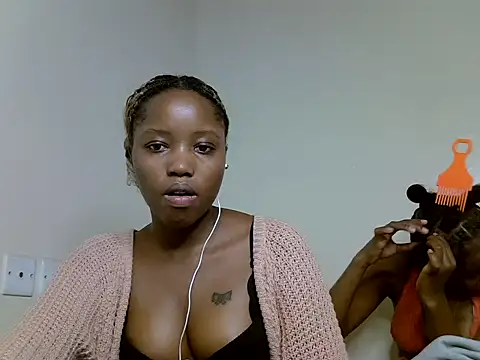Pretty_kitty48 Adlı Modelin Canlı XXX Sohbeti